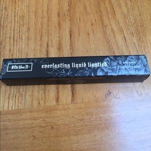Kat Von D Everlasting Liquid Lipstick in Echo